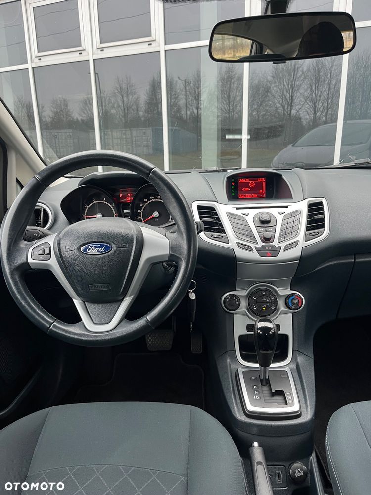 Ford Fiesta 1.4 Autom Champions Edition - 5