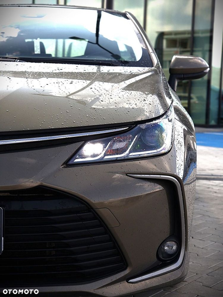 Toyota Corolla - 12