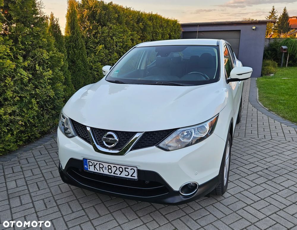 Nissan Qashqai 1.6 DCi N-Connecta - 2