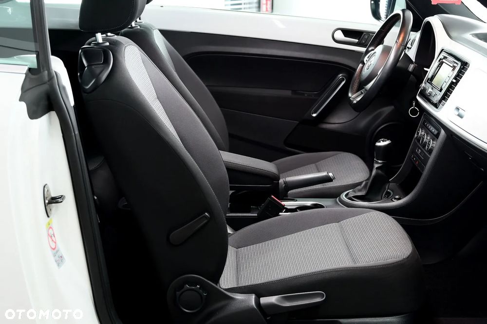 Volkswagen Beetle 1.6 TDI - 23