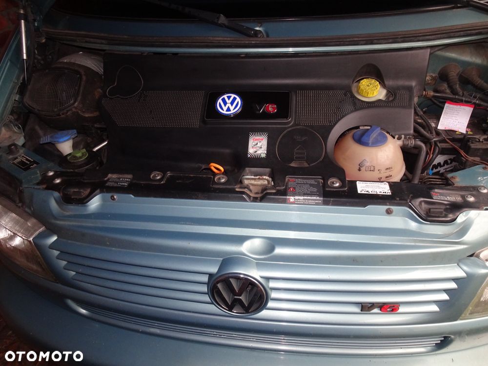 Volkswagen Caravelle - 7
