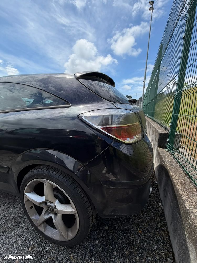 Opel Astra GTC 1.9 CDTI - 13