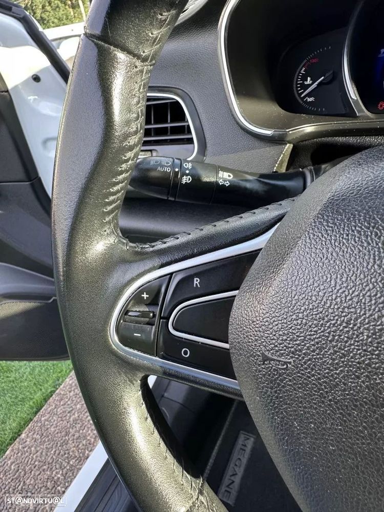 Renault Mégane 1.5 Blue dCi Intens - 27
