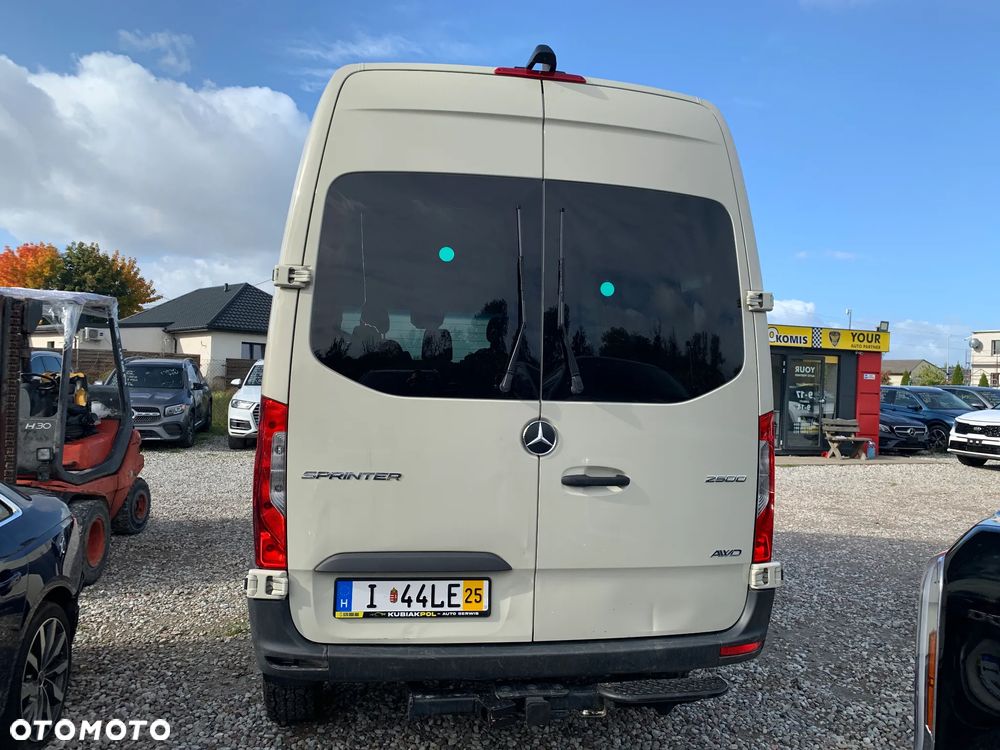 Mercedes-Benz Sprinter - 21