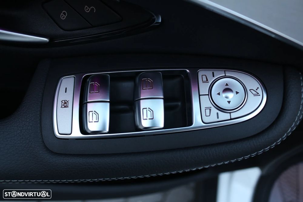 Mercedes-Benz GLC 300 de 4Matic 9G-TRONIC AMG Line - 21