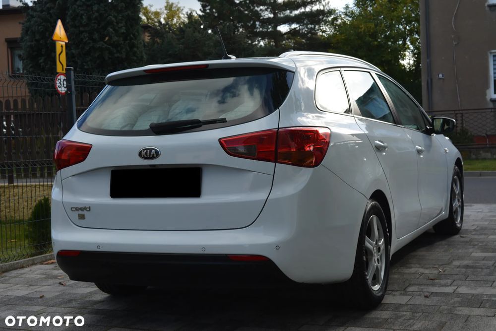 Kia Ceed 1.4 CVVT Dream Team Edition - 16