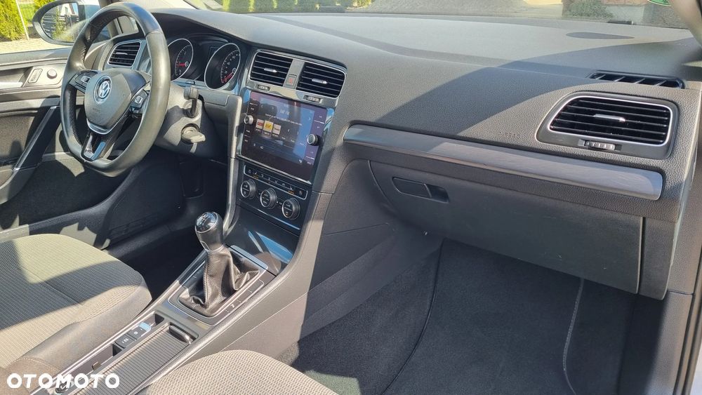 Volkswagen Golf 2.0 TDI (BlueMotion Technology) Comfortline - 21