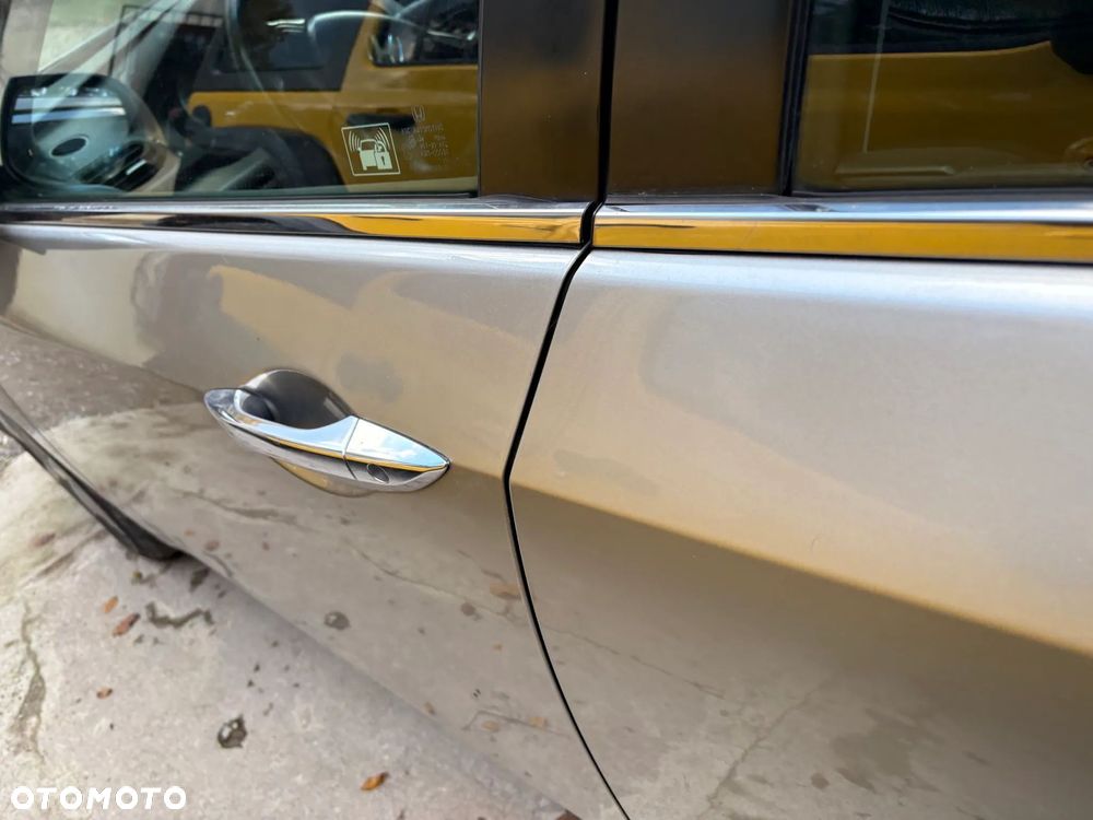 Honda Accord 2.0 Executive Nav - 26