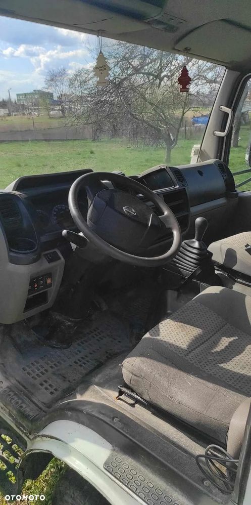 Nissan cabstar - 7