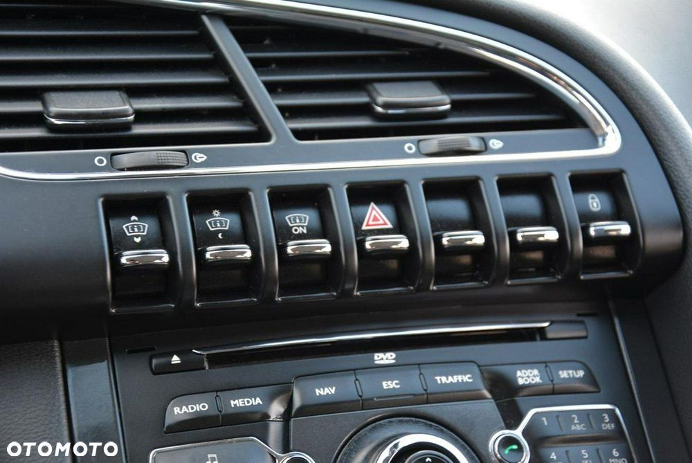 Peugeot 3008 Hybrid4 - 27