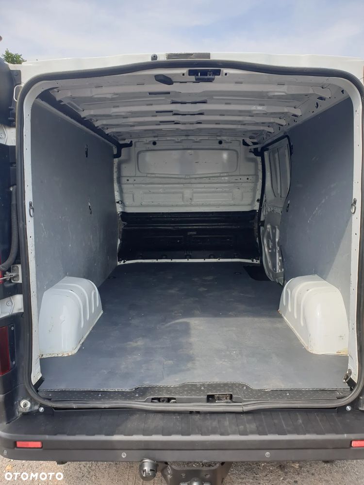 Opel vivaro - 8