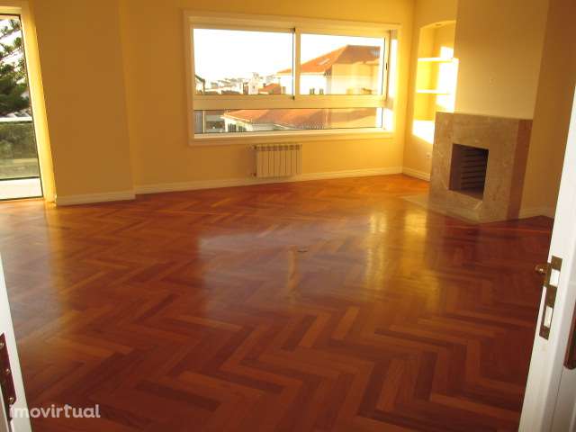 T2 com varanda, garagem e elevador em Coimbra - Grande imagem: 2/27