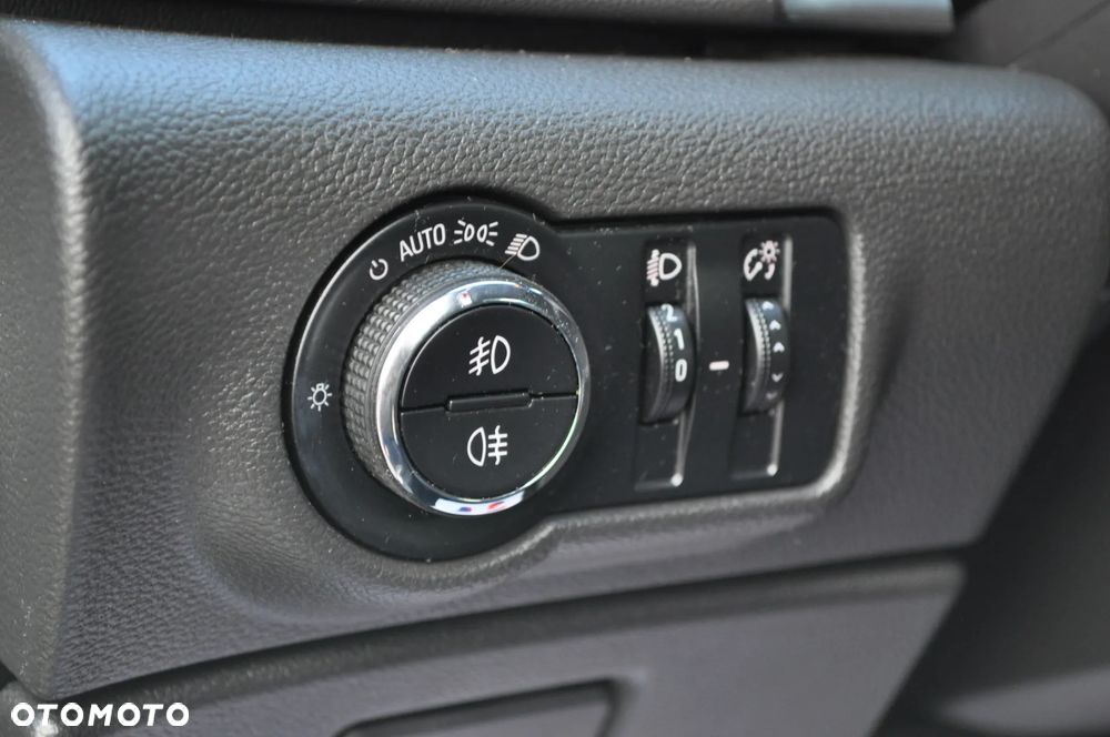 Opel Astra 1.4 Turbo 150 Jahre - 23