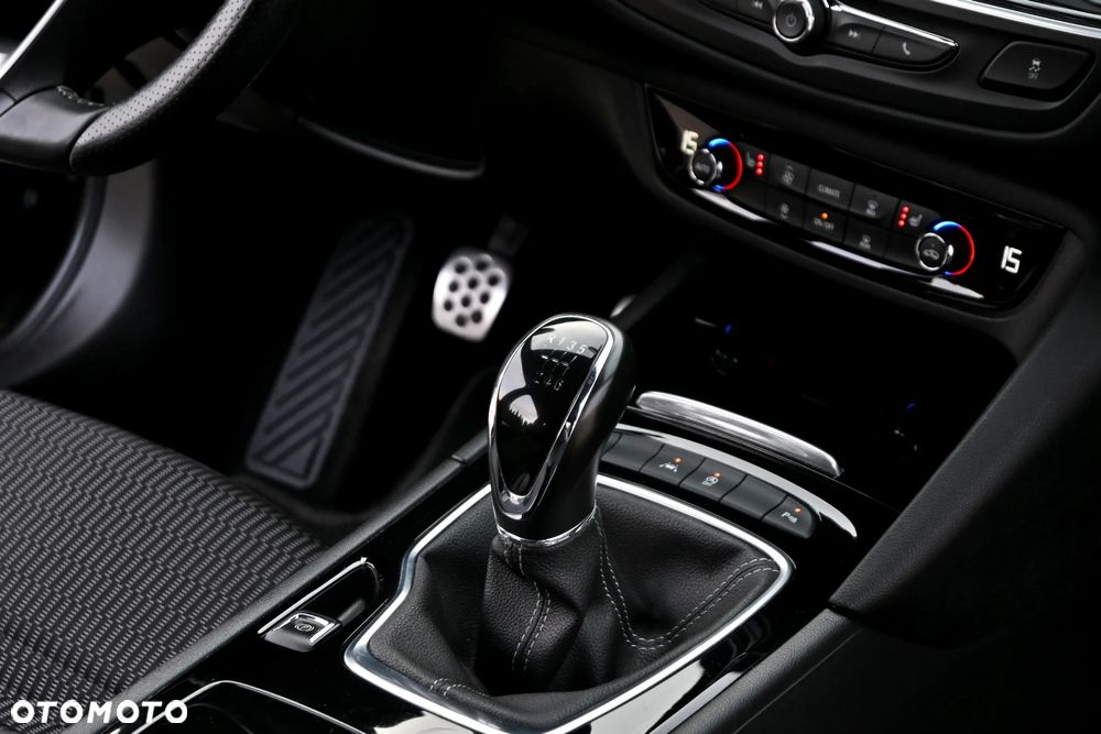 Opel Insignia 1.5 T Innovation S&S - 25