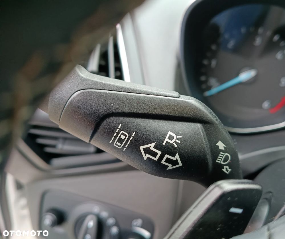 Ford Kuga - 24
