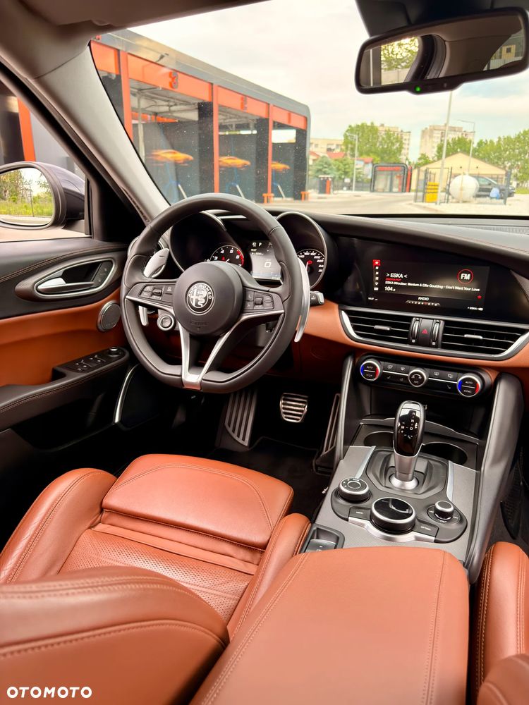 Alfa Romeo Giulia 2.0 Turbo Veloce Q4 - 27