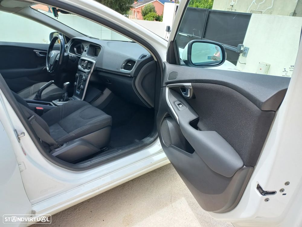 Volvo V40 1.6 D2 Eco Kinetic - 4