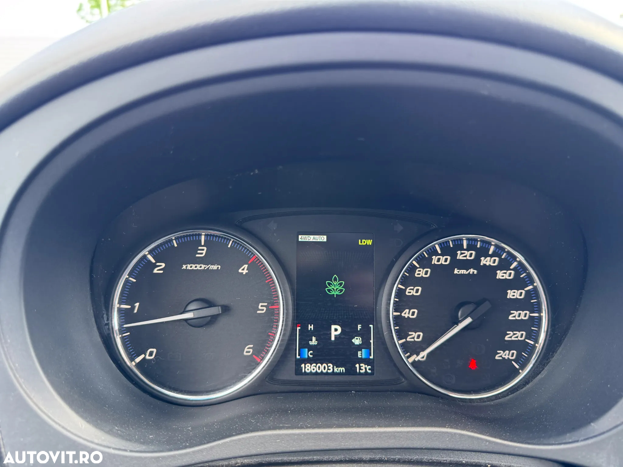 Mitsubishi Outlander 2.2 DI-D 4WD Automatik Instyle - 14