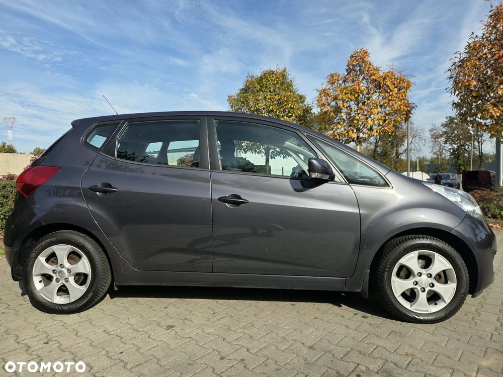 Kia Venga 1.6 L - 4