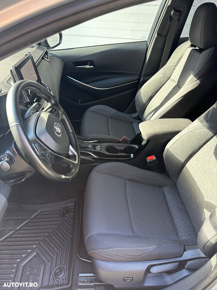 Toyota Corolla 1.8 HSD Dynamic - 29