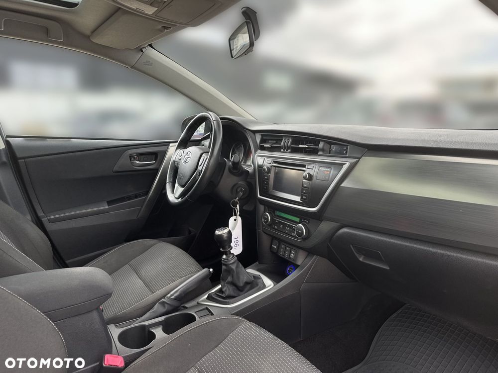 Toyota Auris 1.6 Premium Comfort - 10