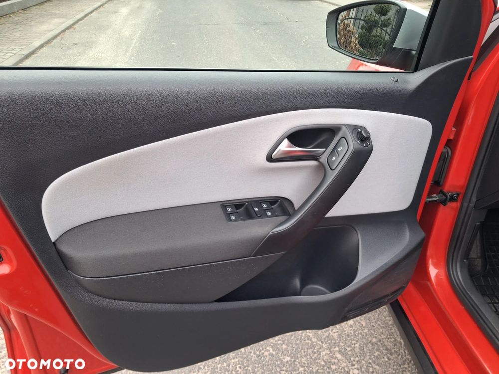 Volkswagen Polo Cross - 13