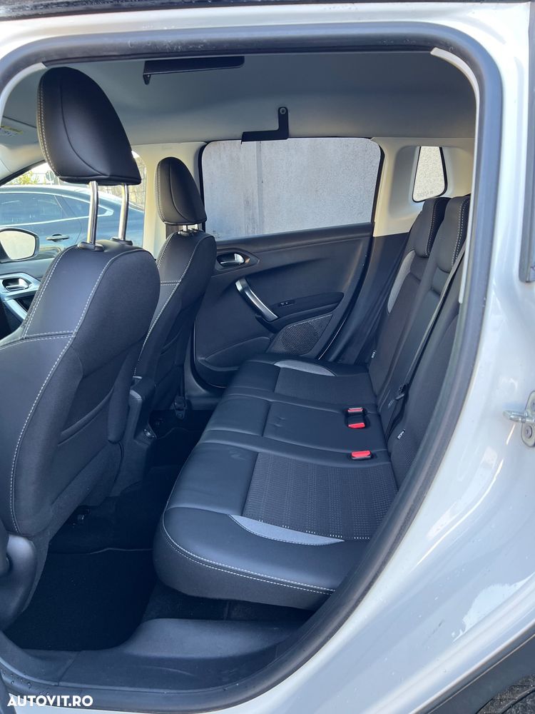 Peugeot 2008 BlueHDi FAP 120 STOP & START EAT6 Crossway - 12