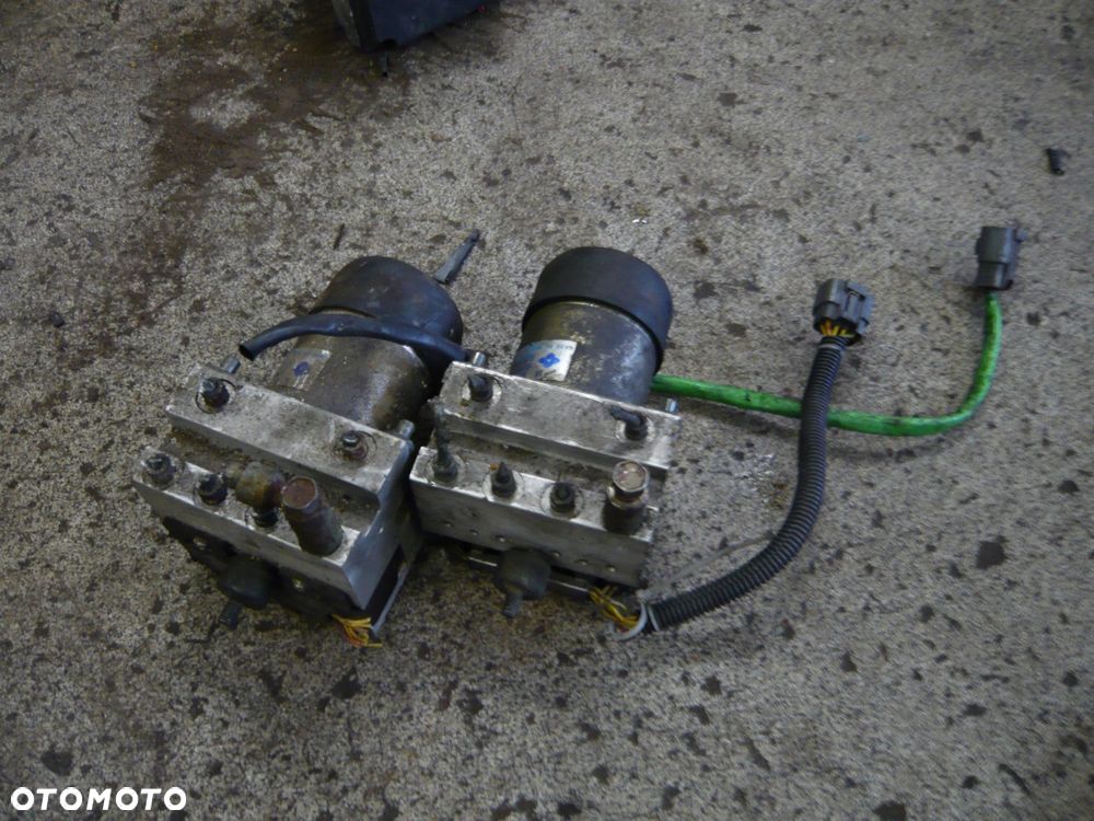 pompa hamulcowa abs ga2g437a0 mazda xedos - 2