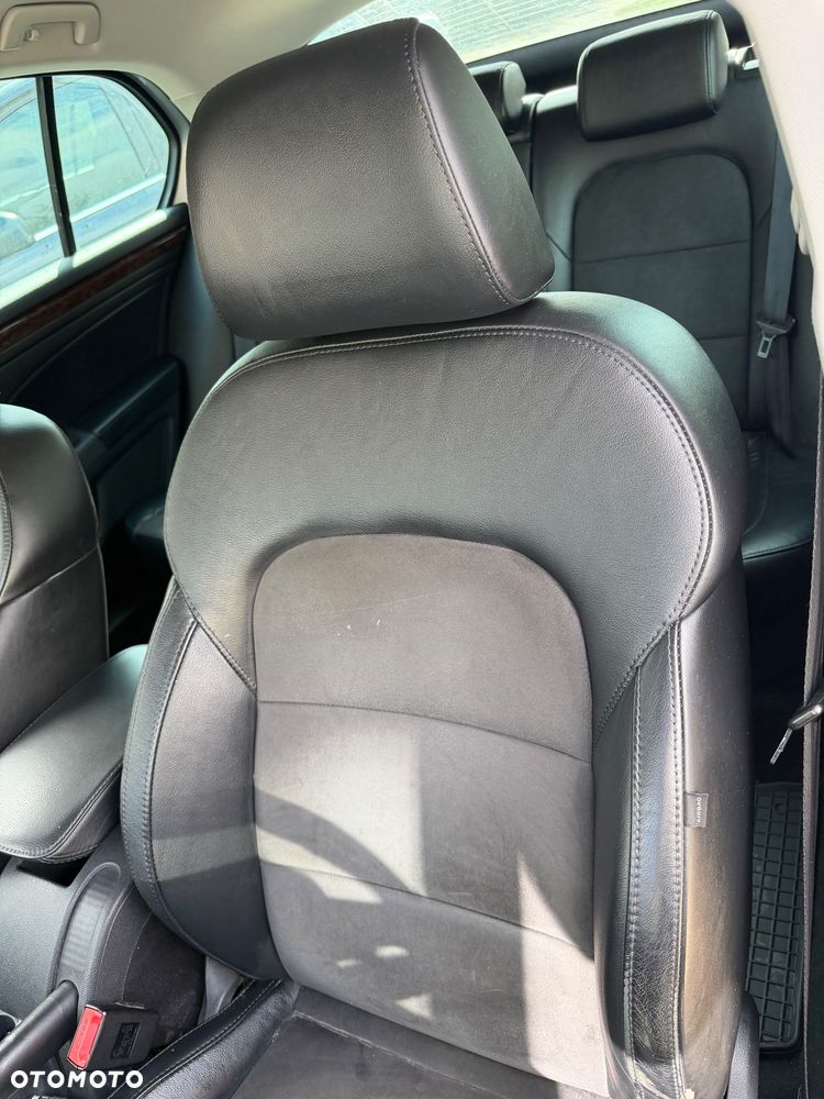 Skoda Superb 2.0 TDI Elegance DSG - 13