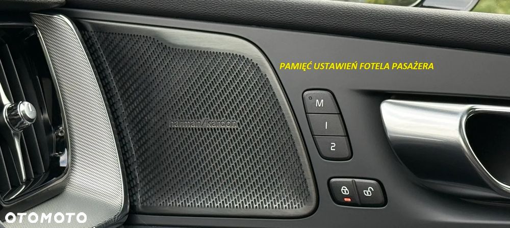 Volvo XC 60 B4 D Plus Dark - 15