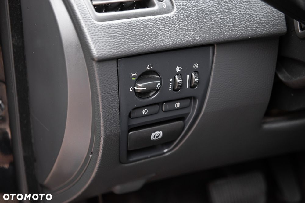 Volvo XC 90 D5 AWD Geartronic Momentum - 17