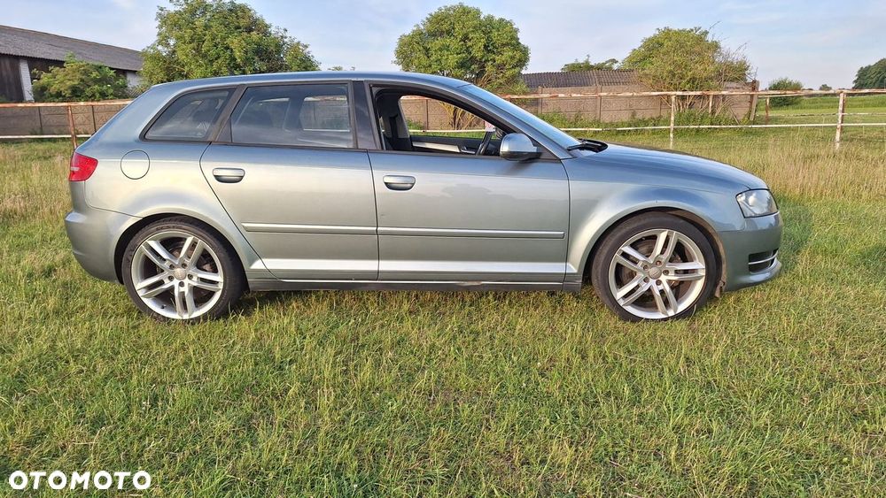 Audi A3 Sportback - 4