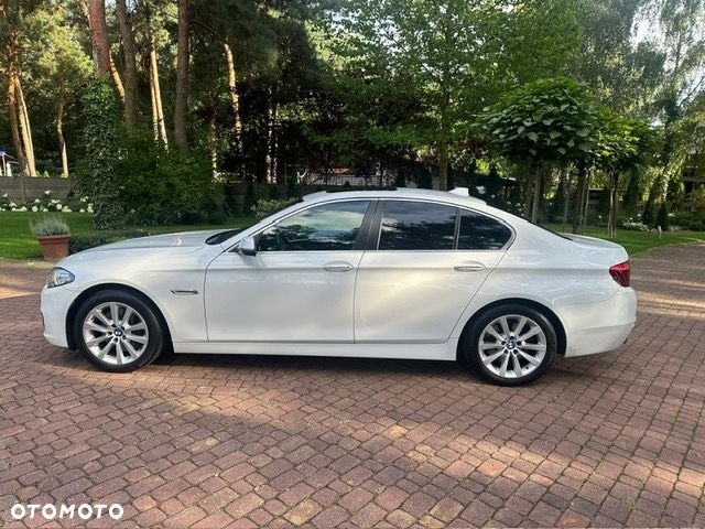 BMW Seria 5 530d xDrive Sport-Aut Modern Line - 3