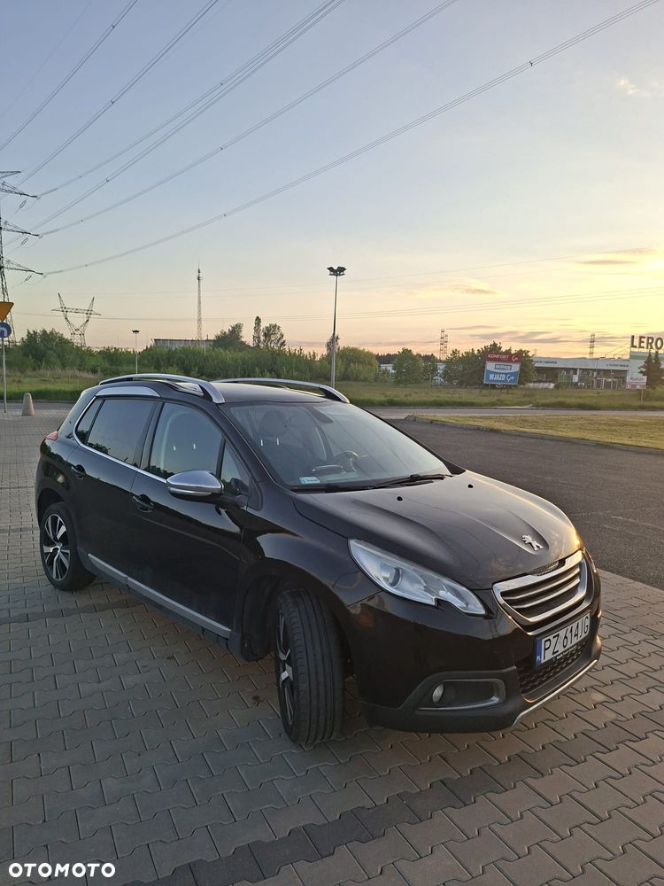 Peugeot 2008 1.2 Pure Tech GPF Allure S&S - 9