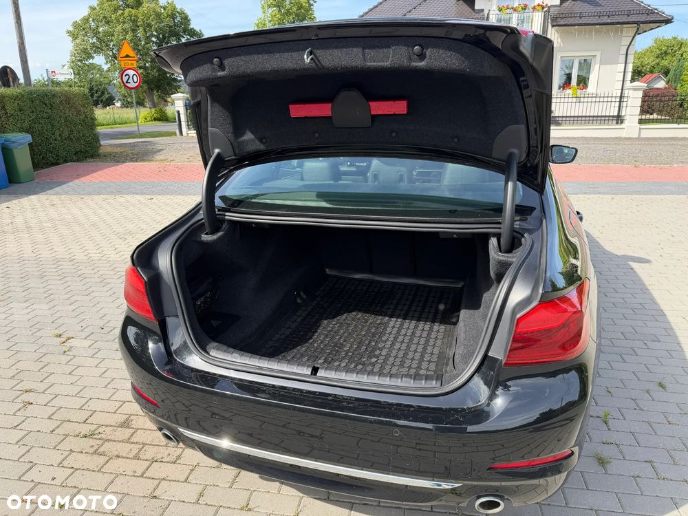 BMW Seria 5 520d xDrive Luxury Line - 10