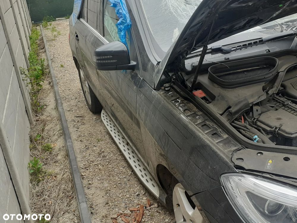 Mercedes-Benz ML - 14