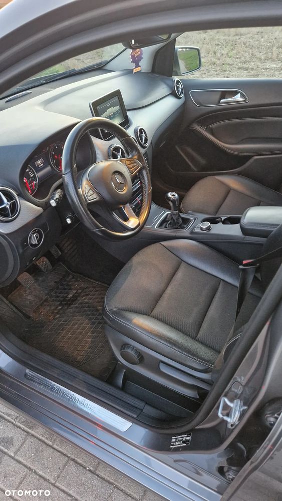 Mercedes-Benz Klasa B 180 (CDI) d Style - 12