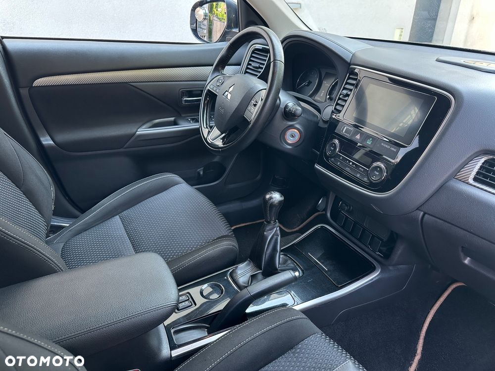Mitsubishi Outlander 2.0 City Style 2WD - 12