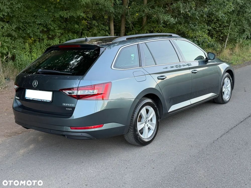 Skoda Superb 2.0 TDI 4x4 Ambition - 4