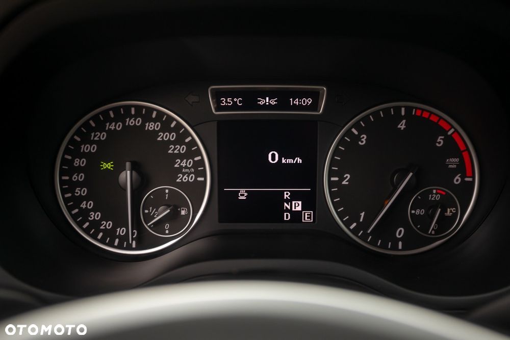 Mercedes-Benz Klasa B - 35