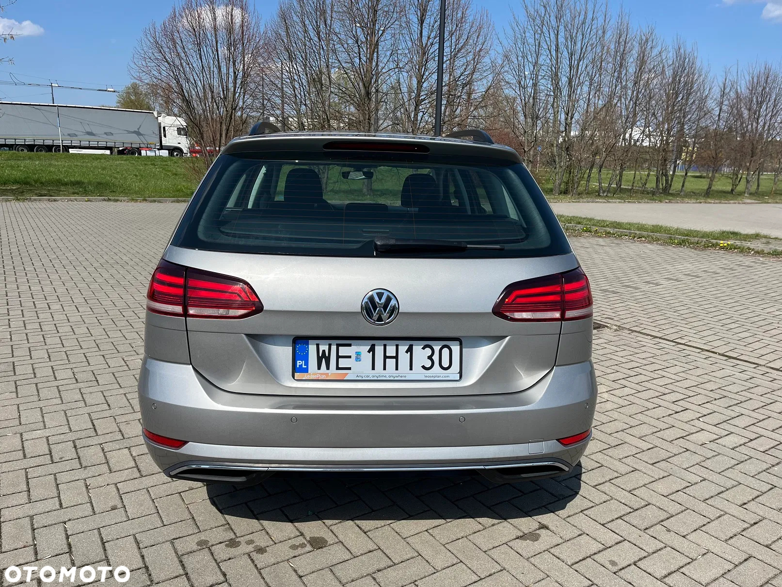 Volkswagen Golf VII 1.6 TDI BMT Comfortline - 11
