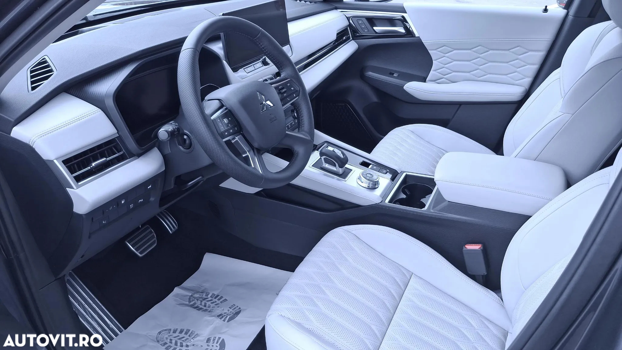 Mitsubishi Outlander PHEV 2.4 L 4X4 Instyle - 9