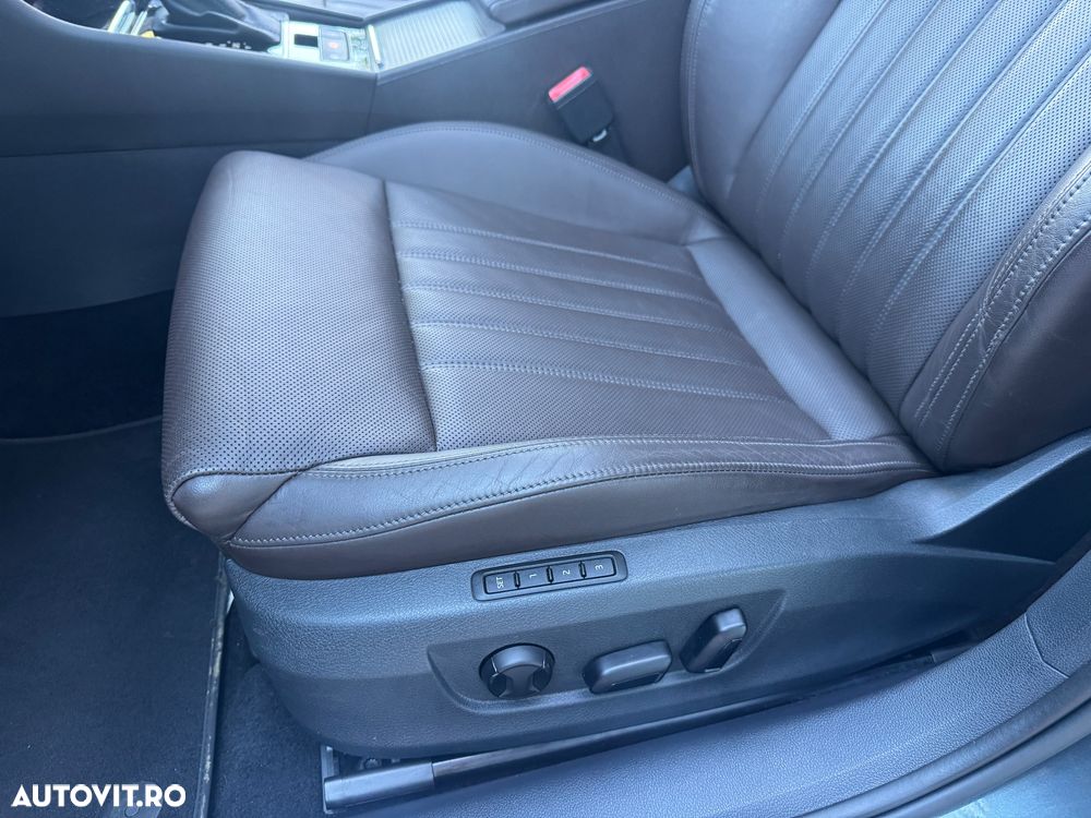 Skoda Superb 2.0 TDI DSG Premium Edition - 10