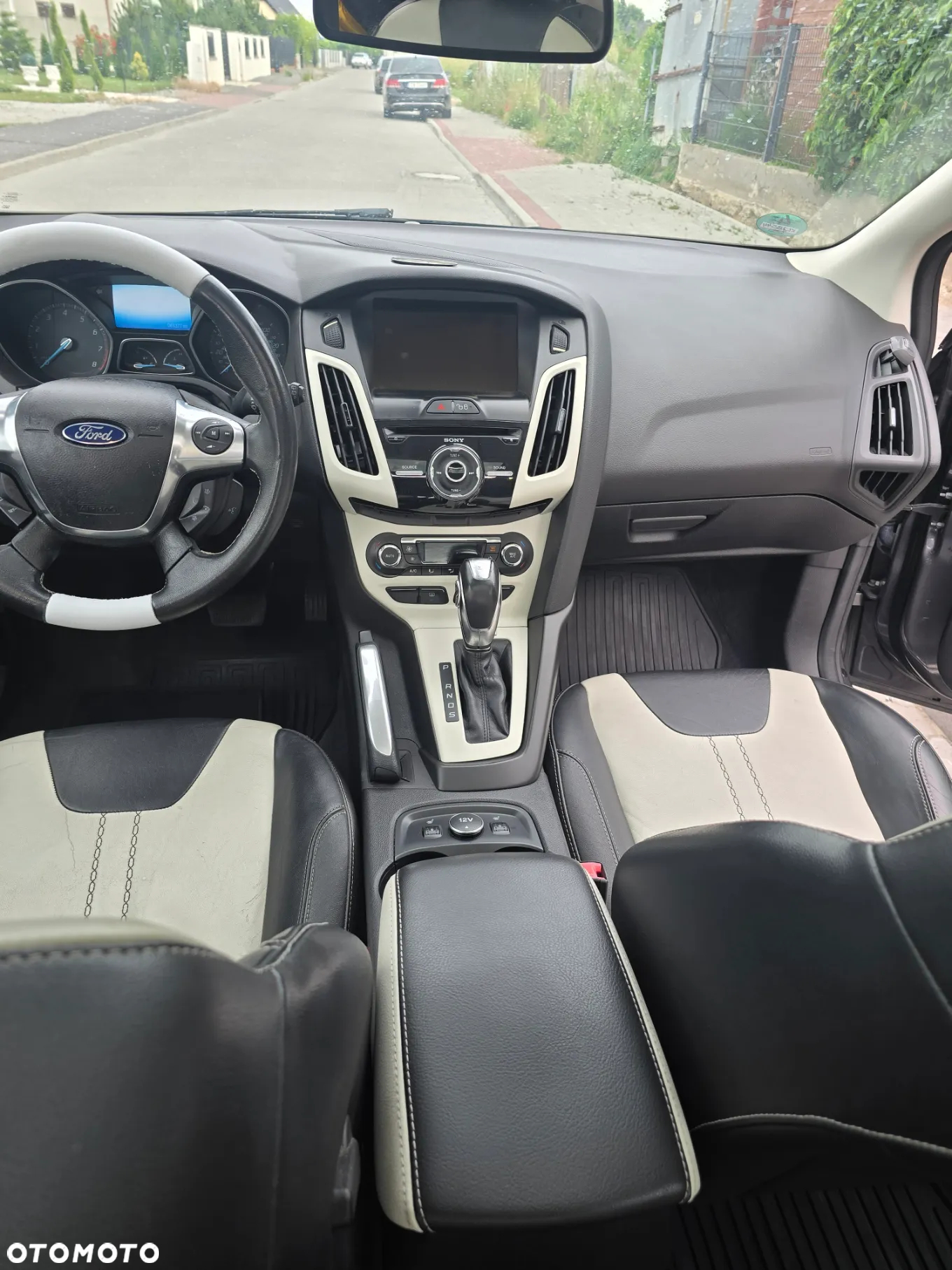 Ford Focus - 13