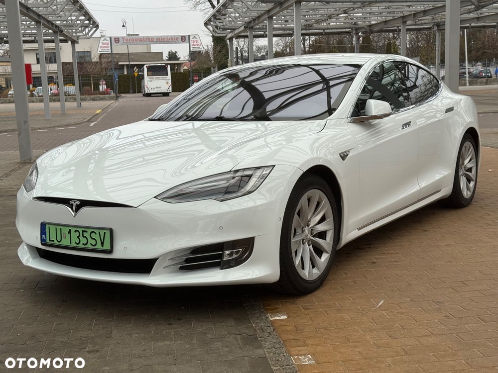 Tesla Model S - 1