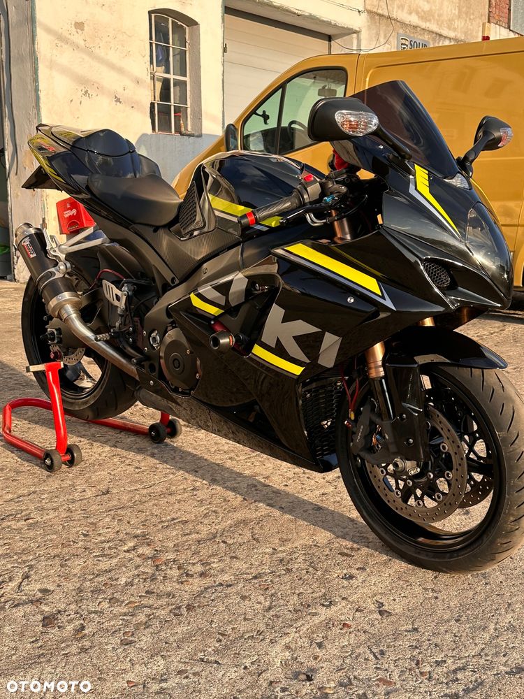 Suzuki GSX-R - 3