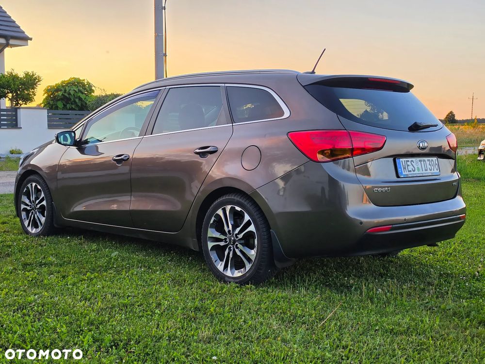 Kia Ceed 1.6 CRDi 128 Platinum Edition - 8