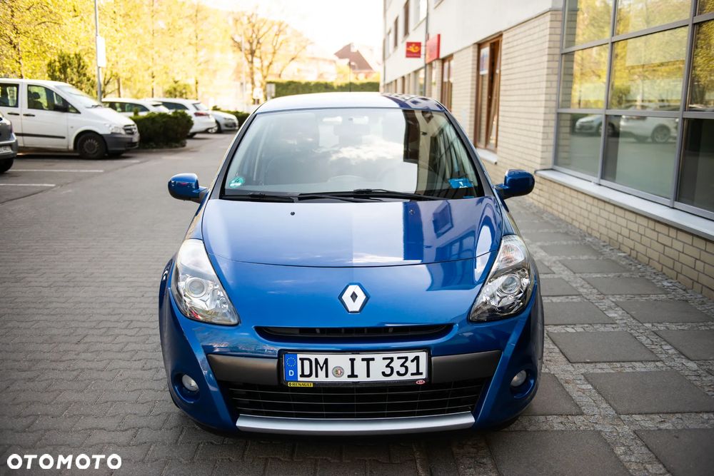 Renault Clio 1.2 16V Confort Authentique - 9