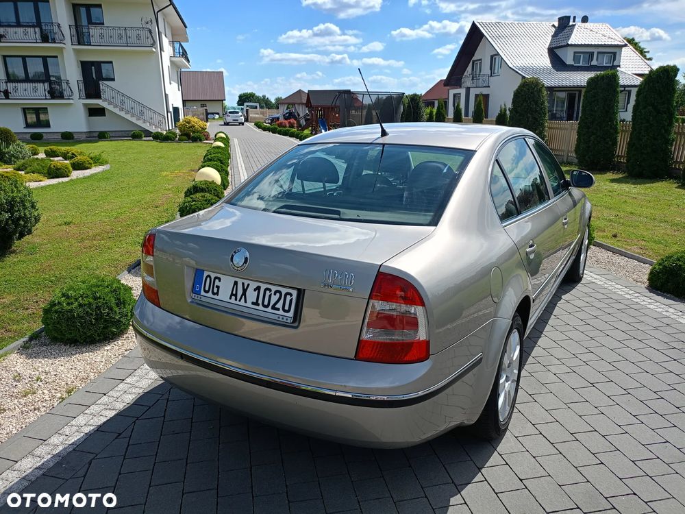 Skoda Superb 1.8 Turbo - 8