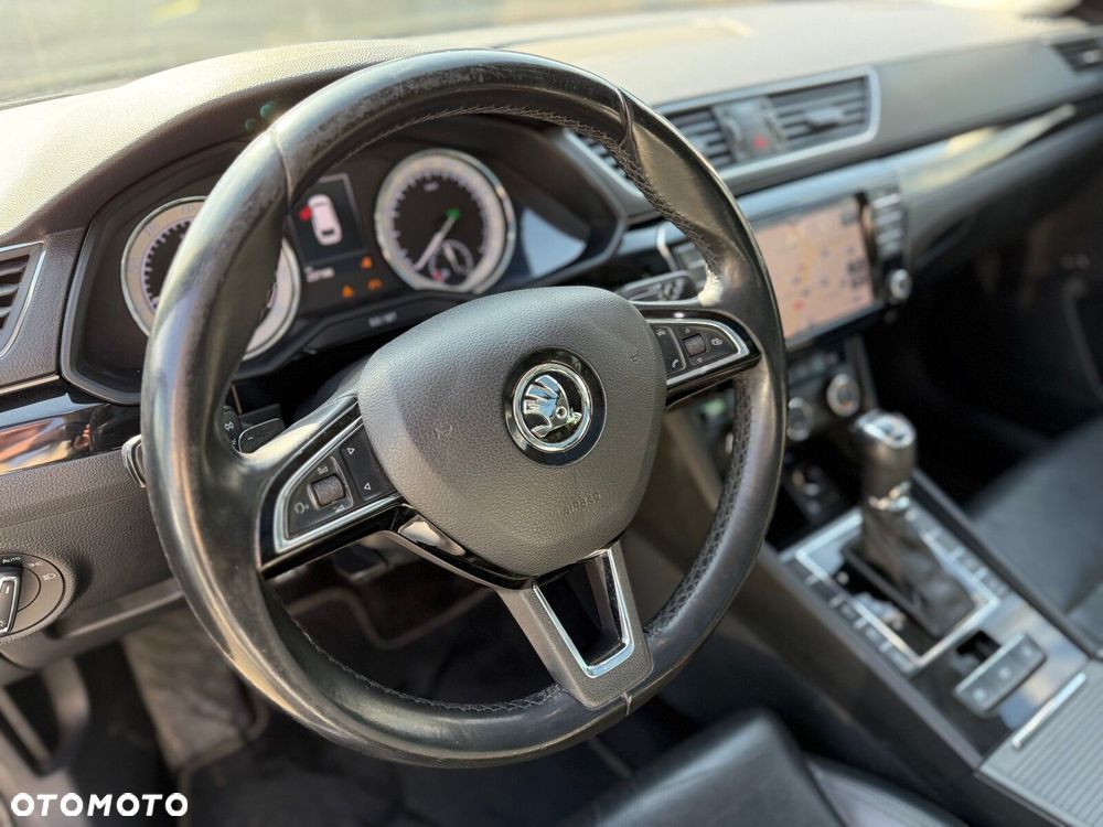 Skoda Superb 2.0 TSI 4x4 L&K DSG - 19